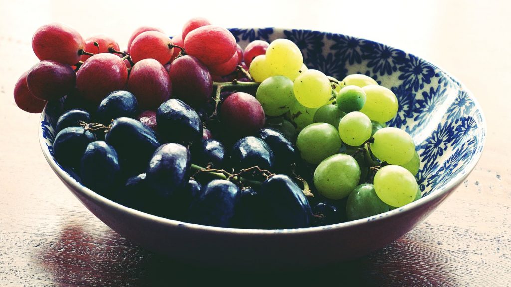 grapesList of healthy snacks for weight loss