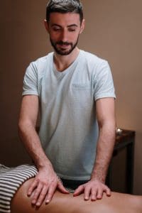 Read more about the article What to expect during a professional massage session