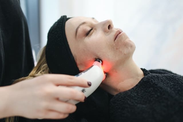 Read more about the article Reasons to switch from waxing to laser hair removal​