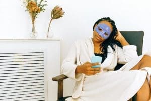 Read more about the article Benefits of Dermaplane with Peel