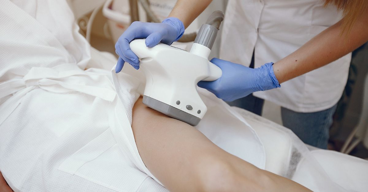 Read more about the article Revolutionizing Weight Loss: Laser Fat Removal